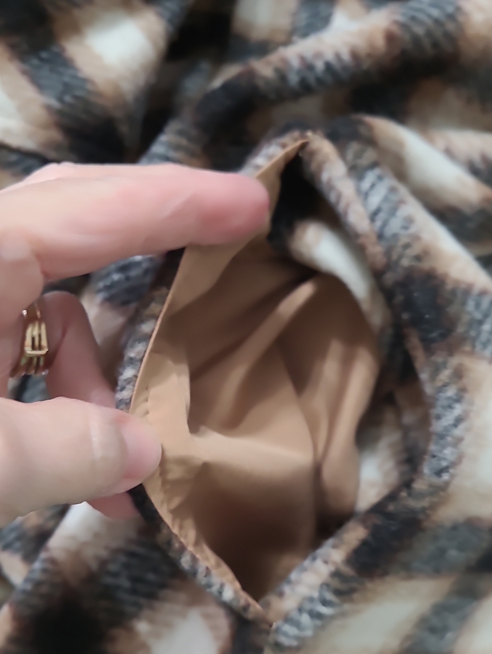 Time and Tru Brown & Cream Plaid Button-Up Shacket with Pockets size XXXL (22) - Picture 7 of 9
